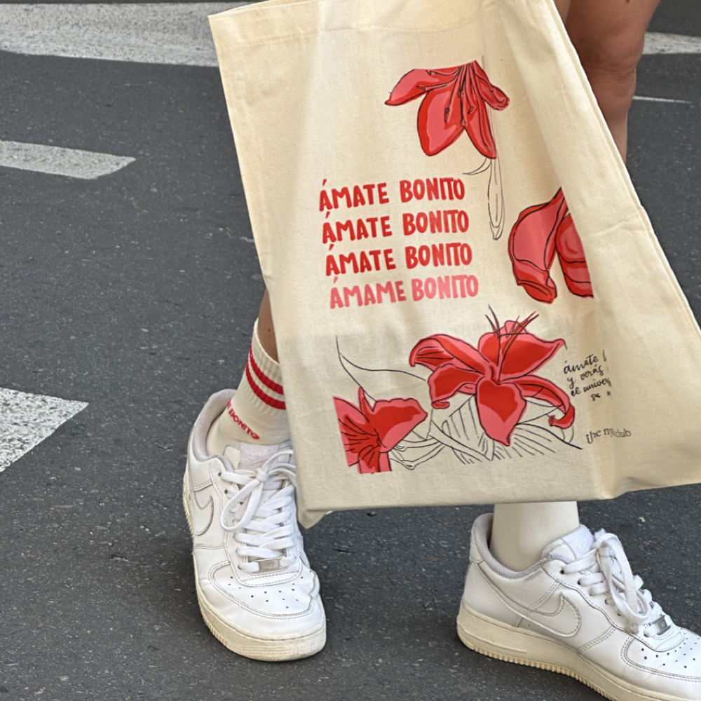Ámate Bonito tote bag