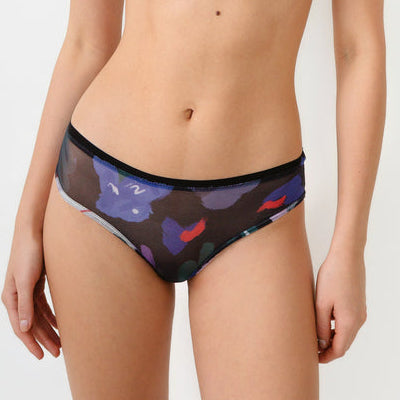 Kaia briefs la vida
