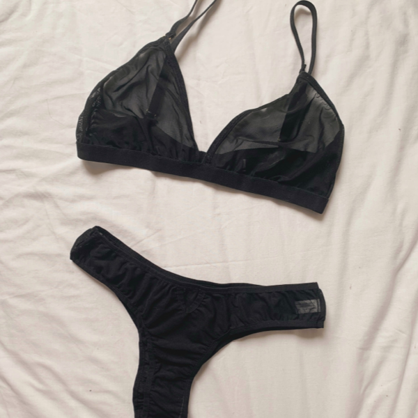 Set Amelia